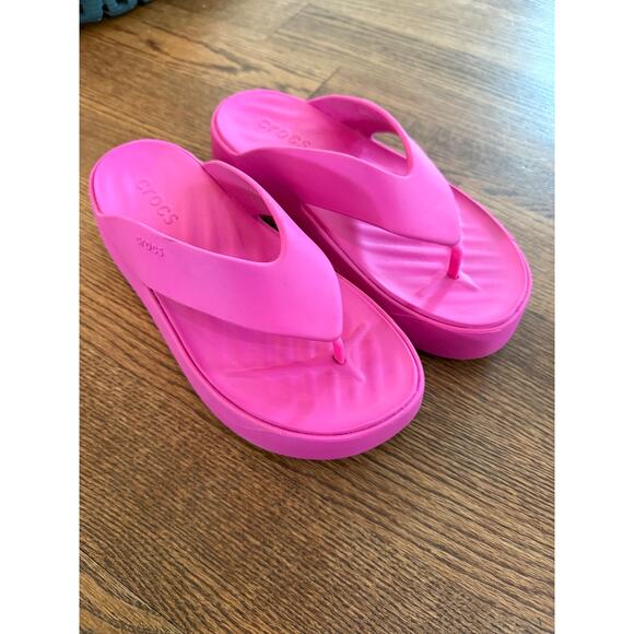 Crocs Getaway Platform Flip Flop - Picture 1 of 6